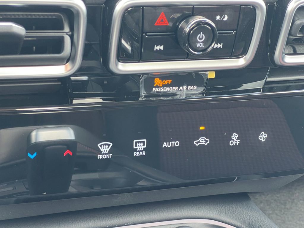 New 2026 Nissan Sentra SR image 4