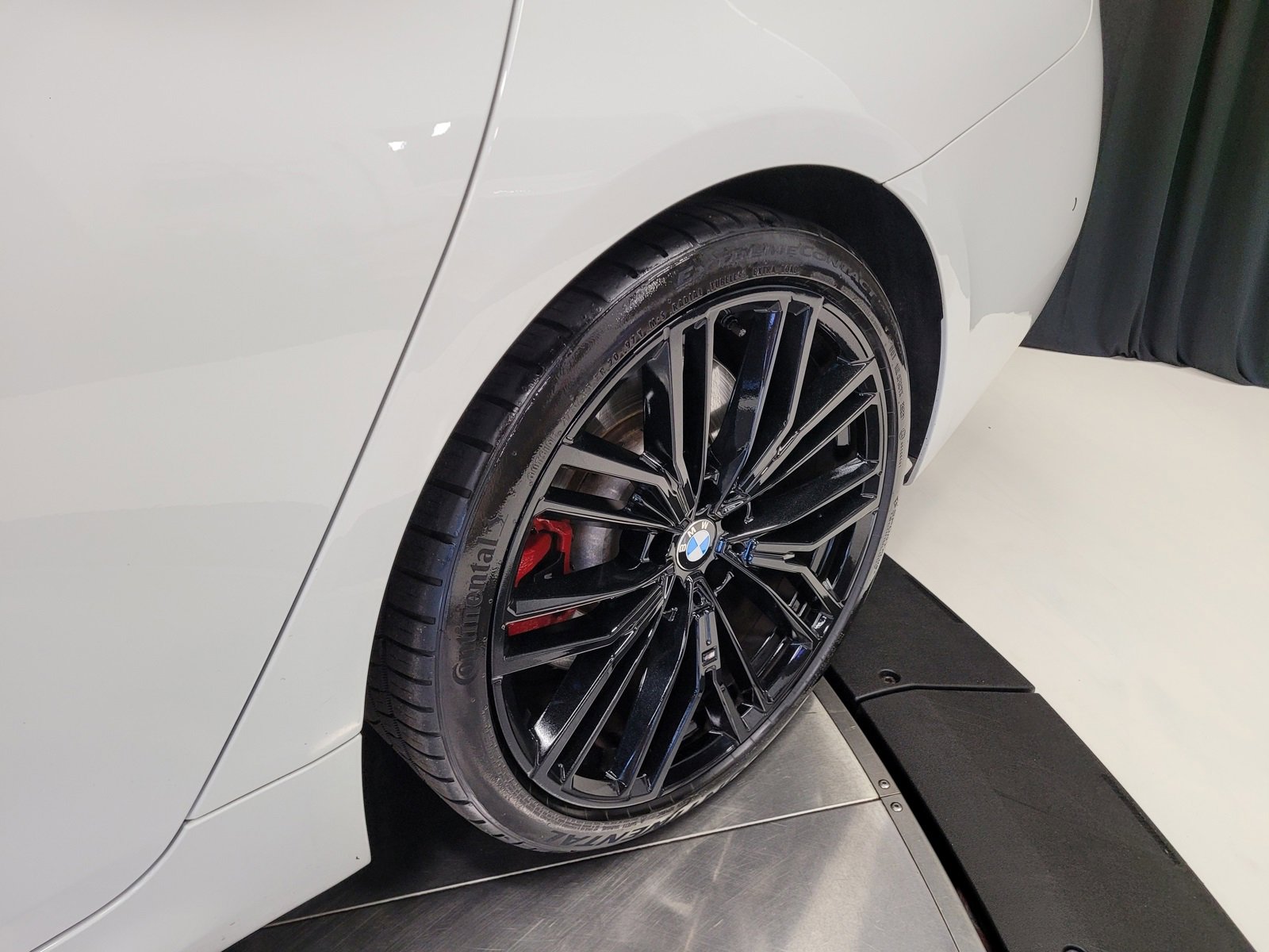 Used 2021 BMW 540i w/ M Sport Package image 40