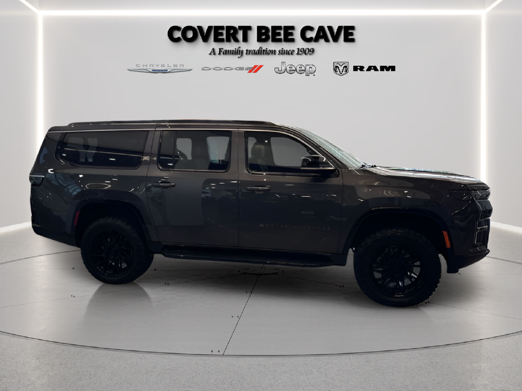 New 2026 Jeep Grand Wagoneer L 4WD image 10