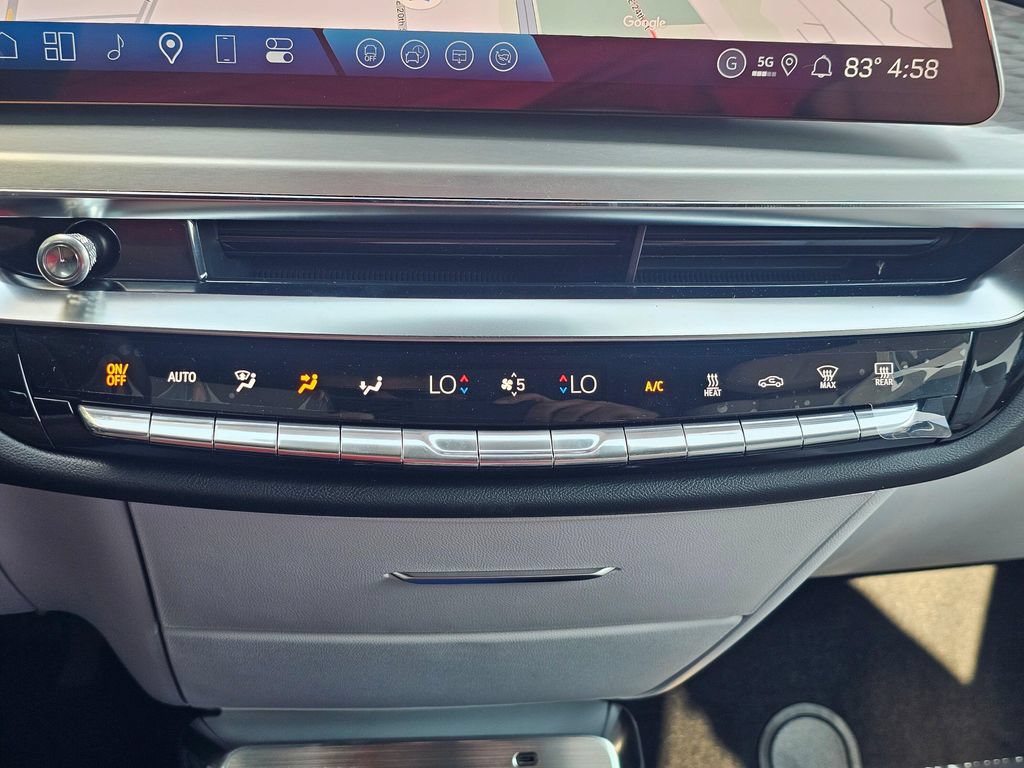 New 2026 Cadillac Lyriq Luxury AWD/4WD image 31