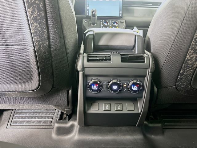 New 2026 Land Rover Defender 110 OCTA AWD/4WD image 25