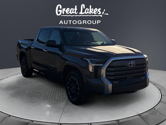 Used 2025 Toyota Tundra Limited AWD/4WD image 7