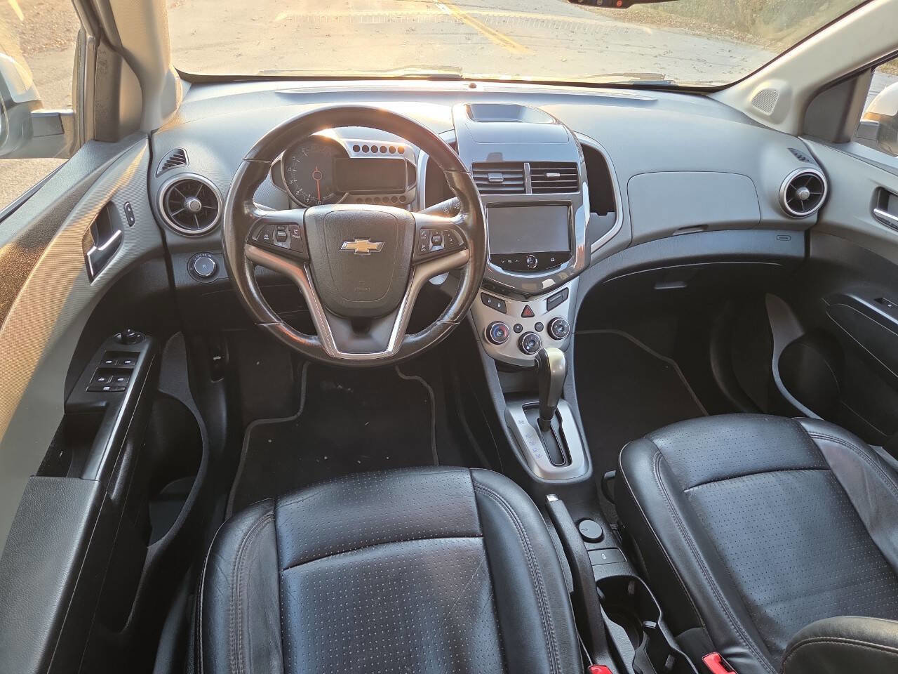 Used 2014 Chevrolet Sonic LTZ image 12