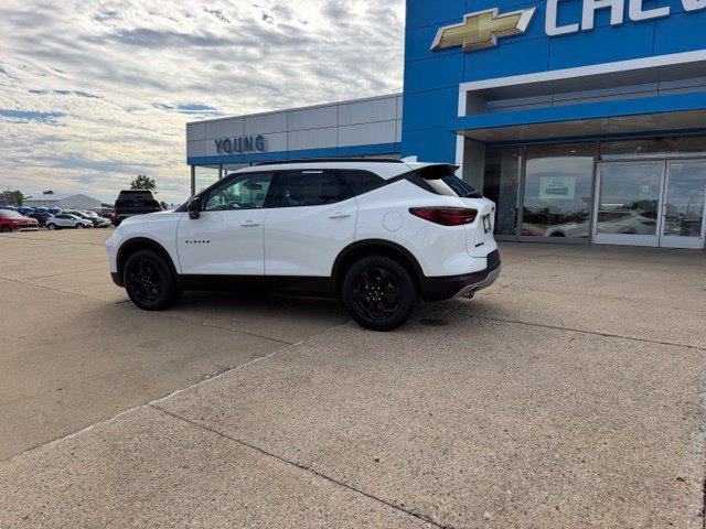 Certified 2024 Chevrolet Blazer LT w/ Convenience Package AWD/4WD image 3