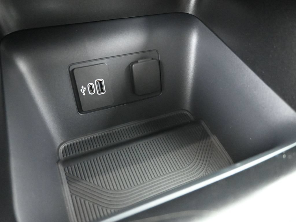 New 2026 Ford Explorer Active w/ Active Comfort Package RWD image 17