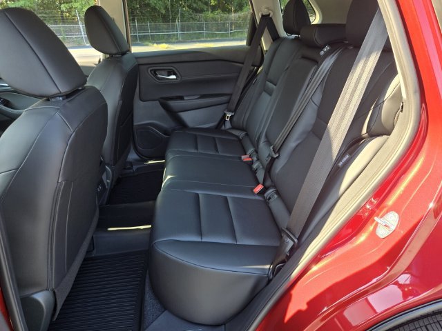 New 2026 Nissan Rogue Dark Armor FWD image 9