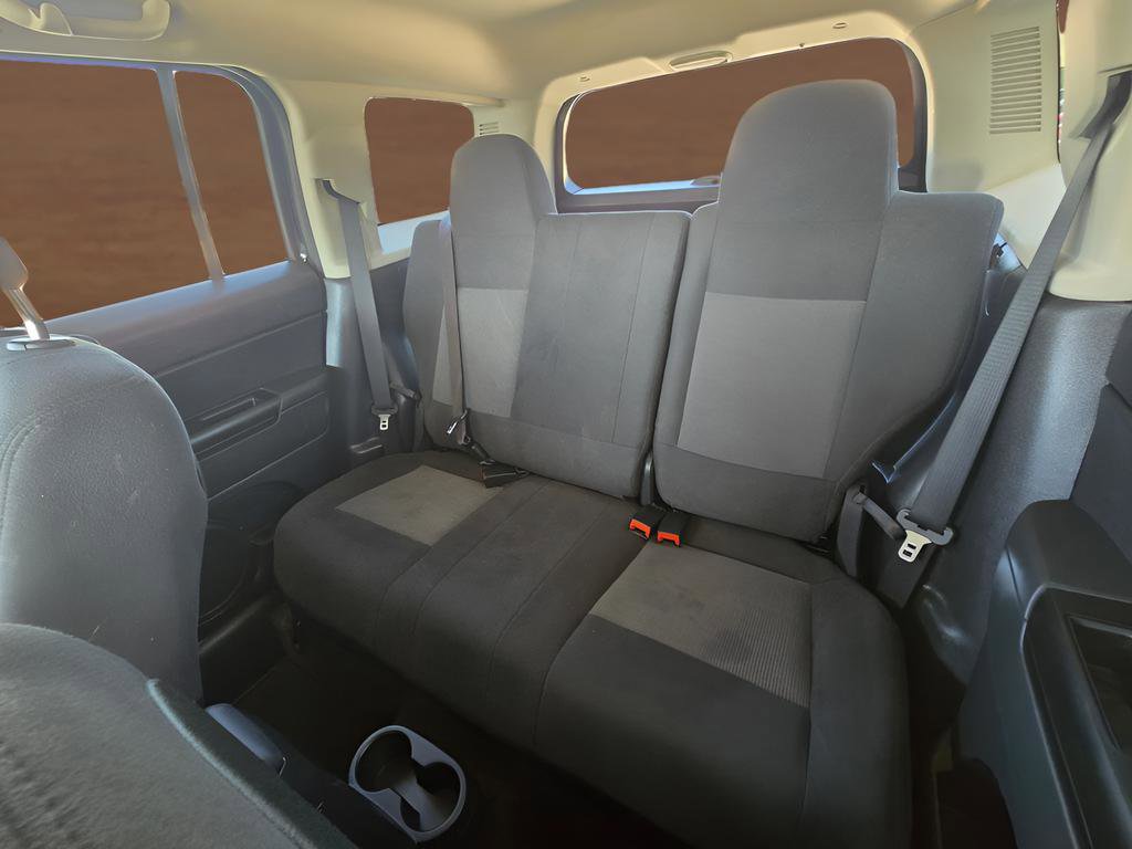 Used 2014 Jeep Patriot Latitude FWD image 34