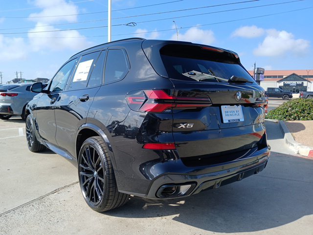 New 2026 BMW X5 xDrive40i w/ M Sport Package AWD/4WD image 7