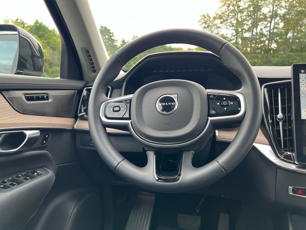 New 2026 Volvo XC90 B6 Plus w/ Protection Package Premier AWD/4WD image 25