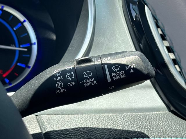 Used 2020 Chrysler Pacifica Limited w/ Advanced Safetytec Group FWD image 10
