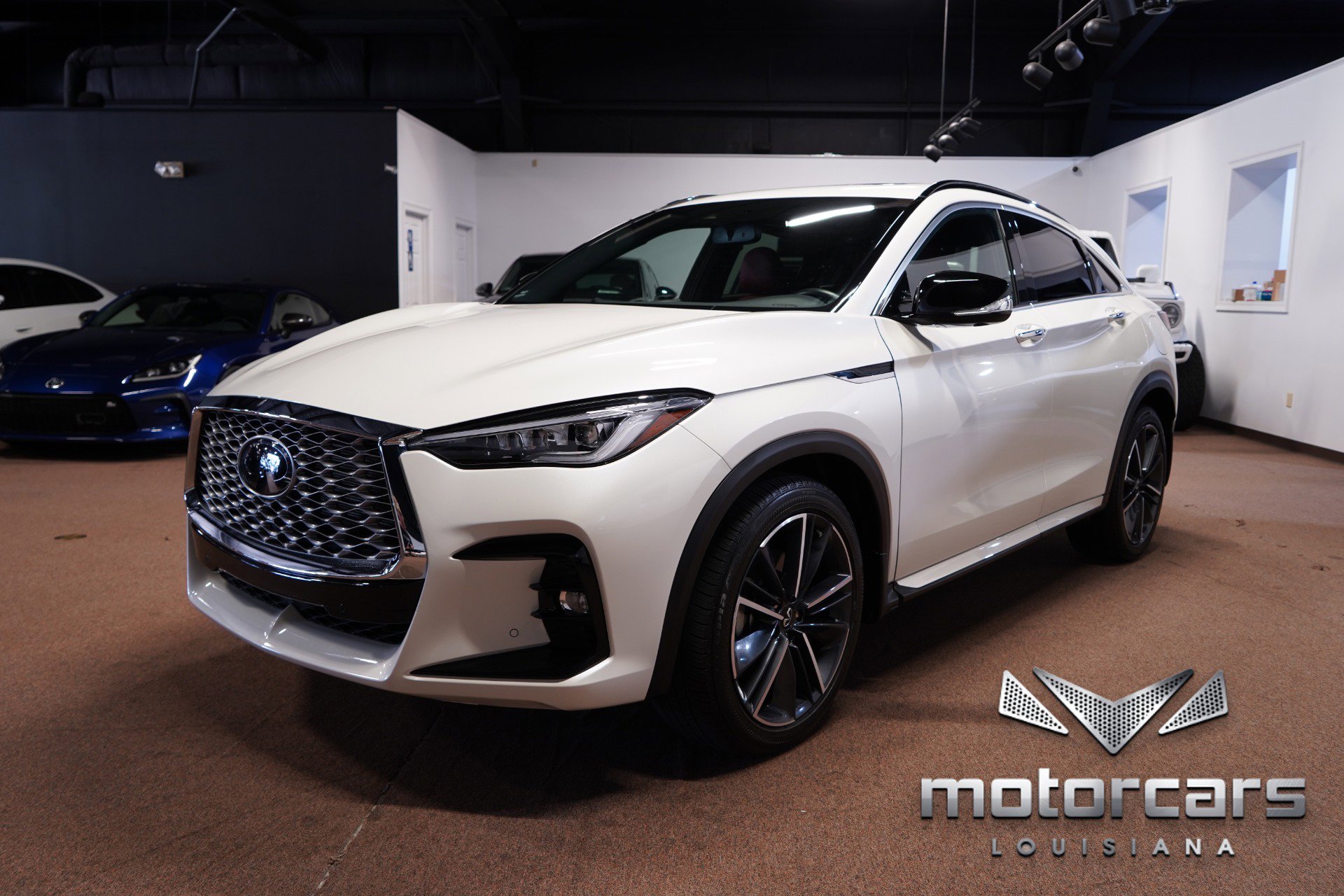 Used 2023 INFINITI QX55 Sensory image 3