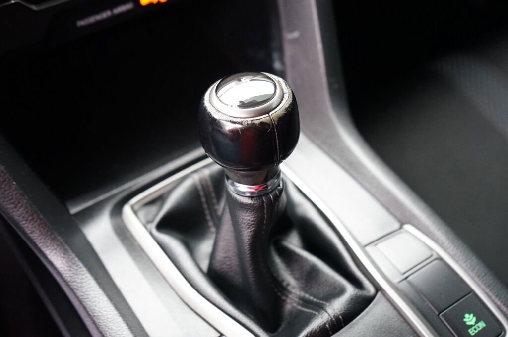 Used 2018 Honda Civic Sport image 13