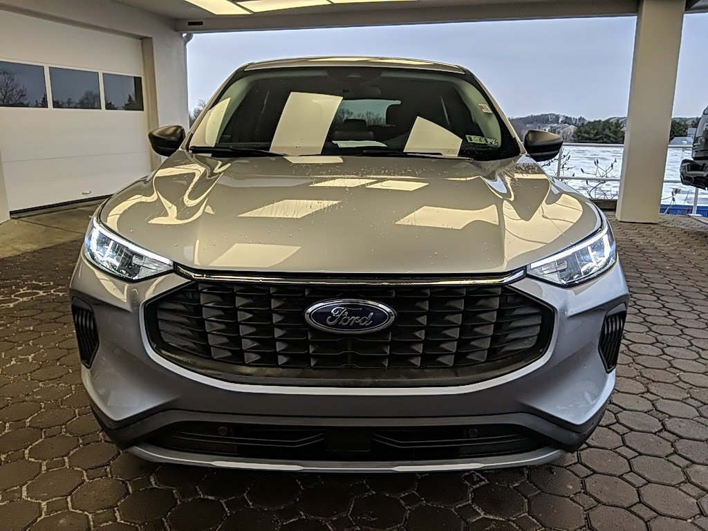 Used 2023 Ford Escape Active image 2