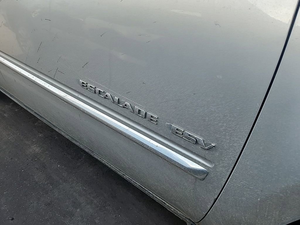 Used 2013 Cadillac Escalade ESV Platinum image 35