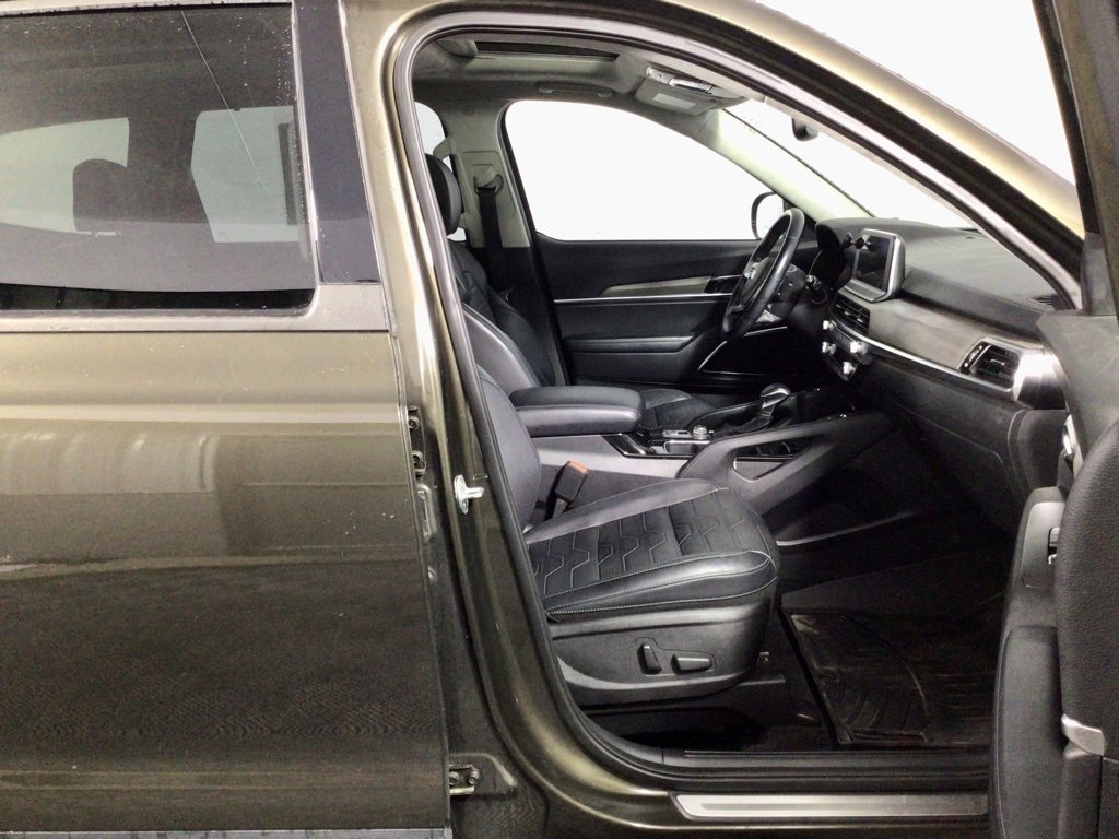 Used 2021 Kia Telluride SX w/ SX Prestige Package image 32
