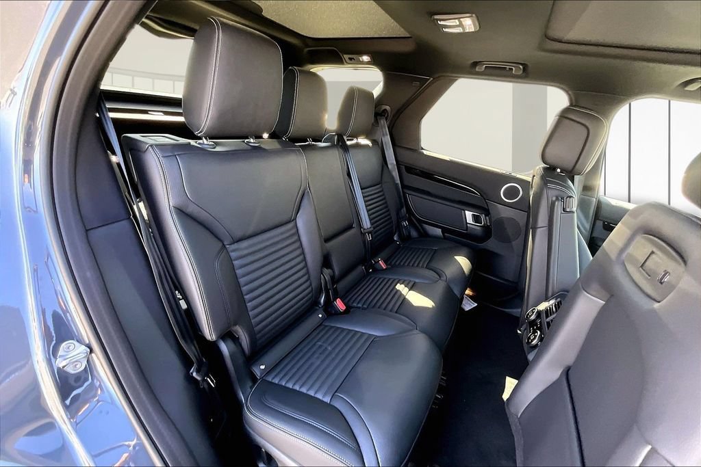 New 2026 Land Rover Discovery S AWD/4WD image 10