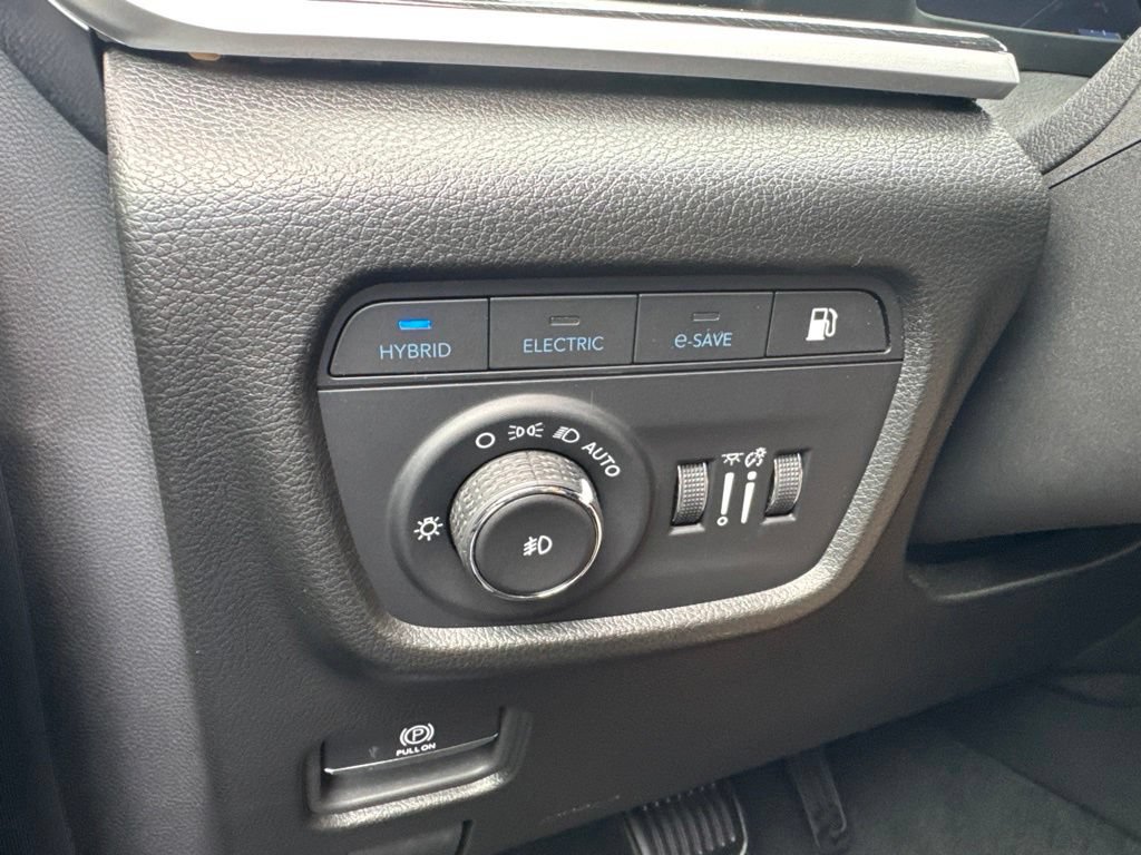 Used 2023 Jeep Grand Cherokee Trailhawk w/ Luxury Tech Group III AWD/4WD image 29