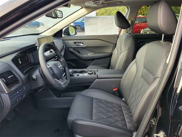 New 2026 Nissan Rogue Platinum image 14