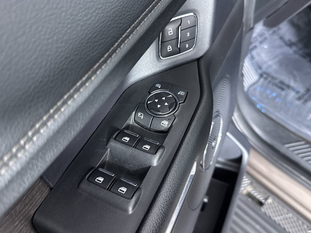 Used 2018 Ford Expedition Max Limited w/ Driver Assistance Package AWD/4WD image 27