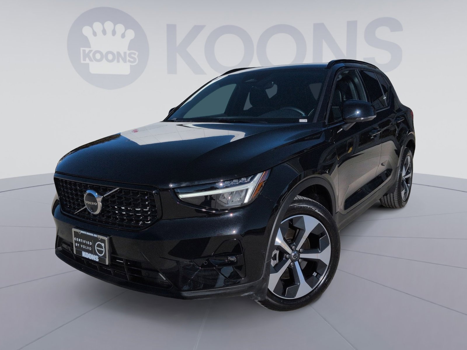 Used 2025 Volvo XC40 B5 Plus