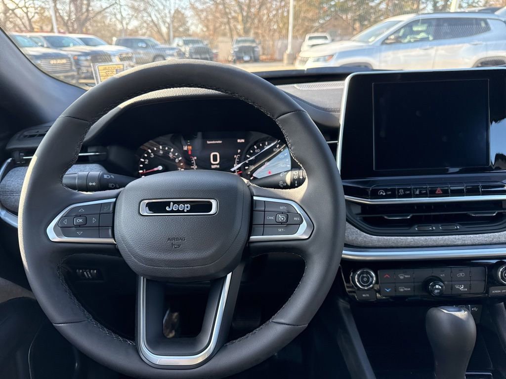 New 2026 Jeep Compass Latitude image 15