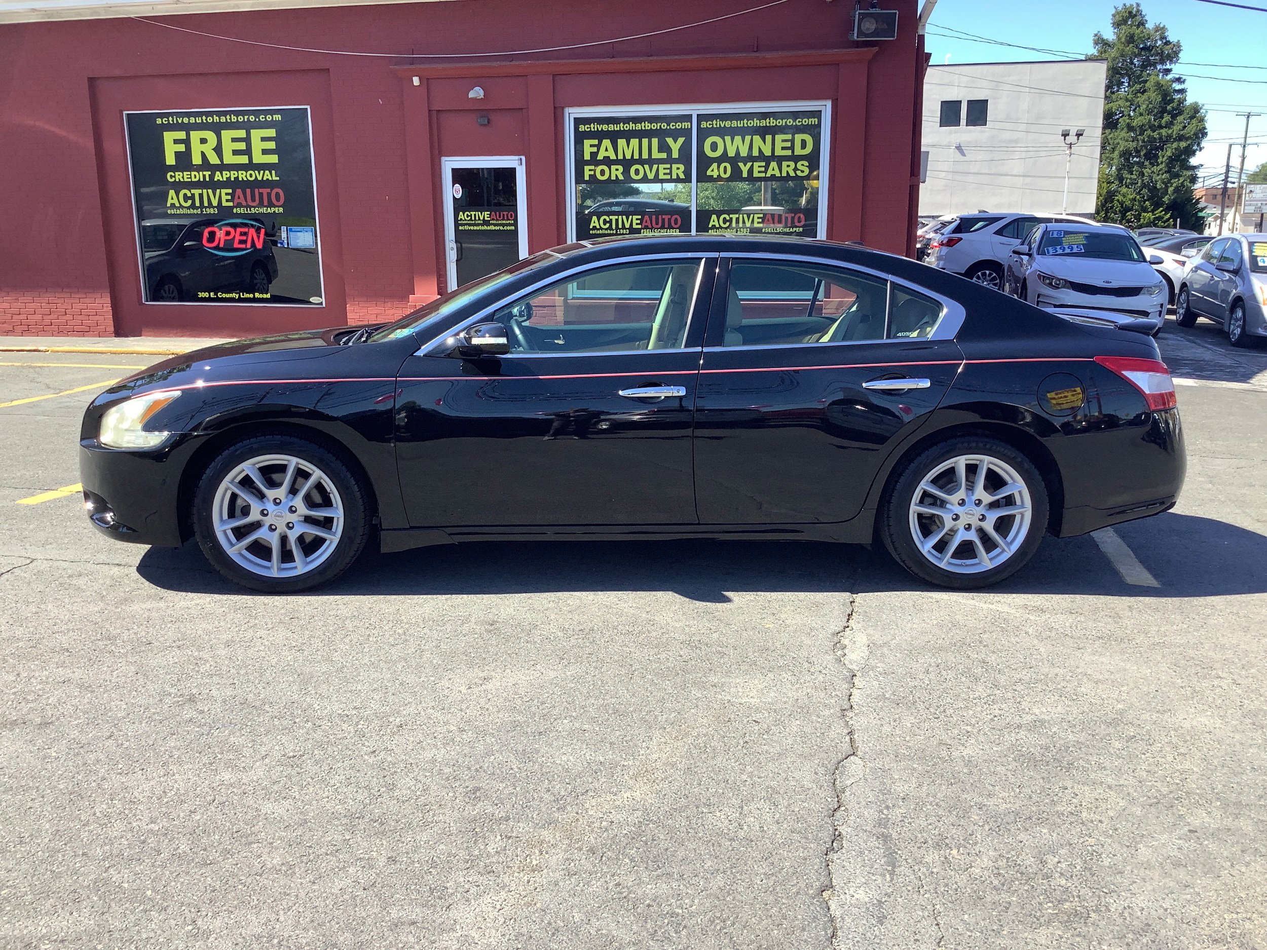 Used 2010 Nissan Maxima 3.5 SV w/ Premium Pkg FWD image 4