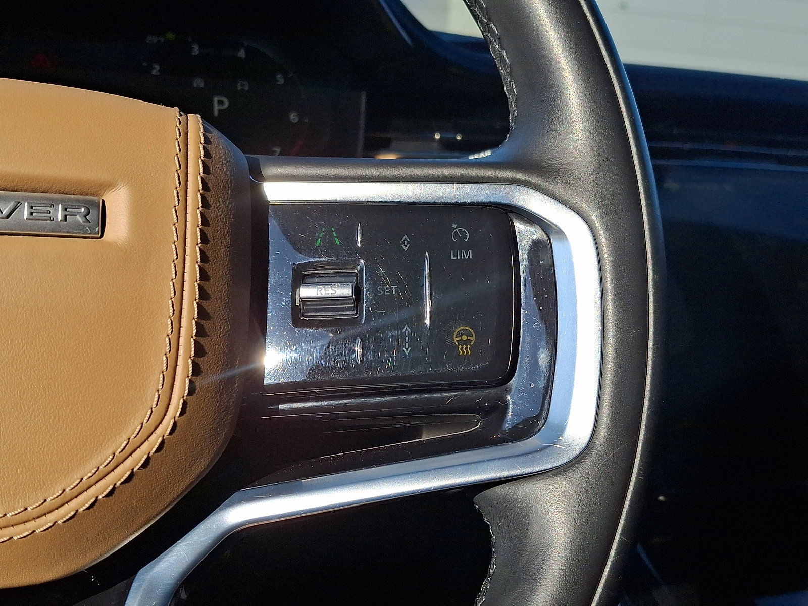 Used 2024 Land Rover Range Rover Sport SE image 22