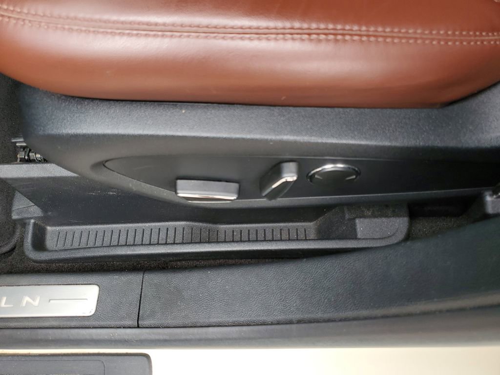 Used 2018 Lincoln MKX Reserve w/ Driver Assistance Package image 21