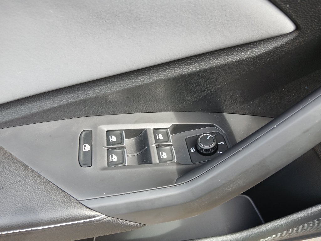 New 2027 Volkswagen Jetta SE FWD image 10