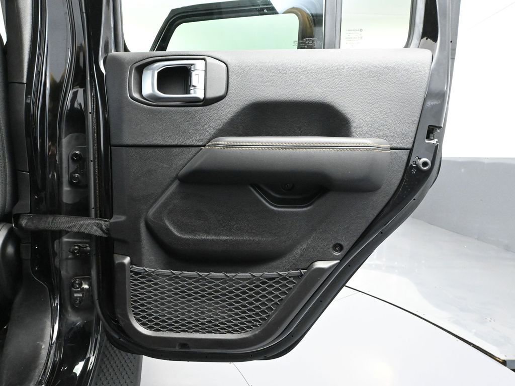 Used 2024 Jeep Wrangler Sahara image 38