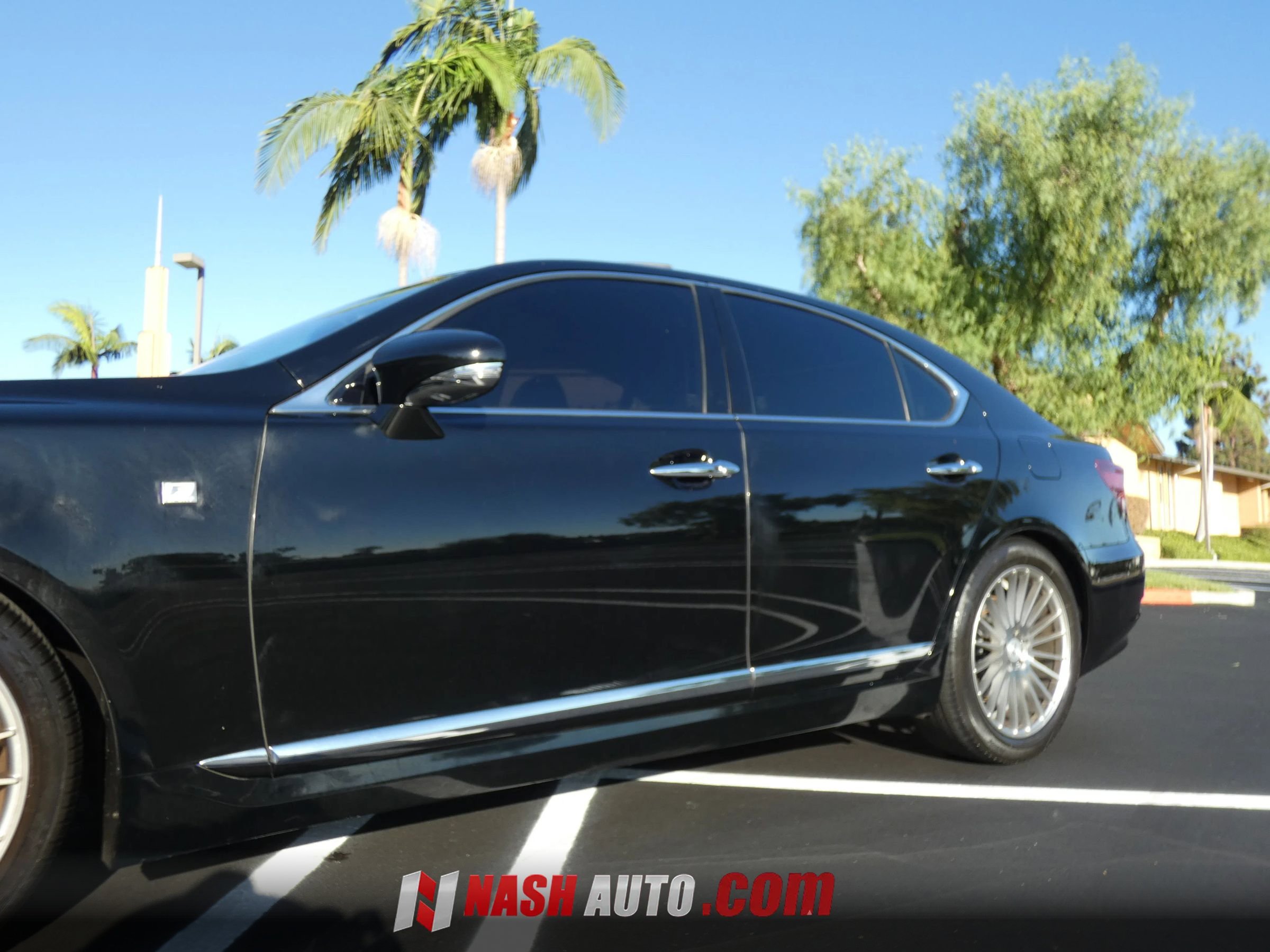 Used 2014 Lexus LS 460 w/ F Sport Package RWD image 17