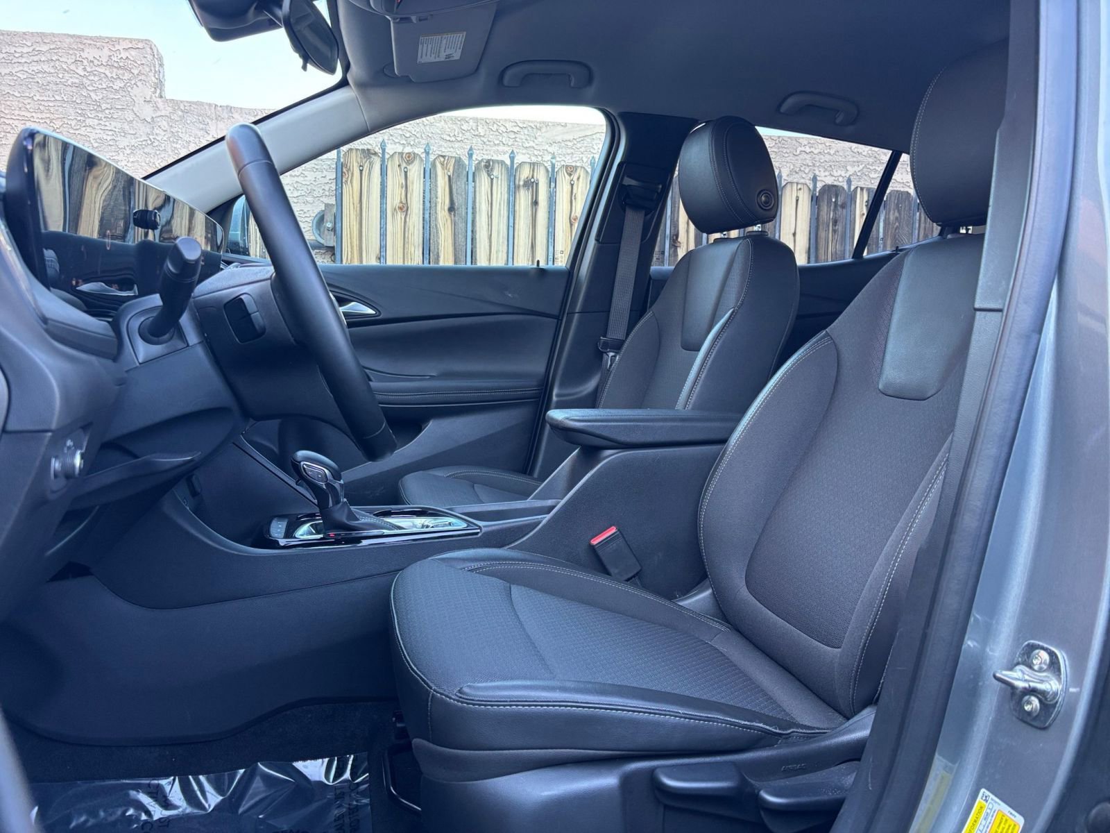 Used 2025 Buick Encore GX Preferred image 25