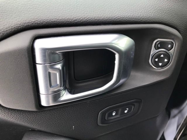 Used 2022 Jeep Wrangler Unlimited Sahara image 17