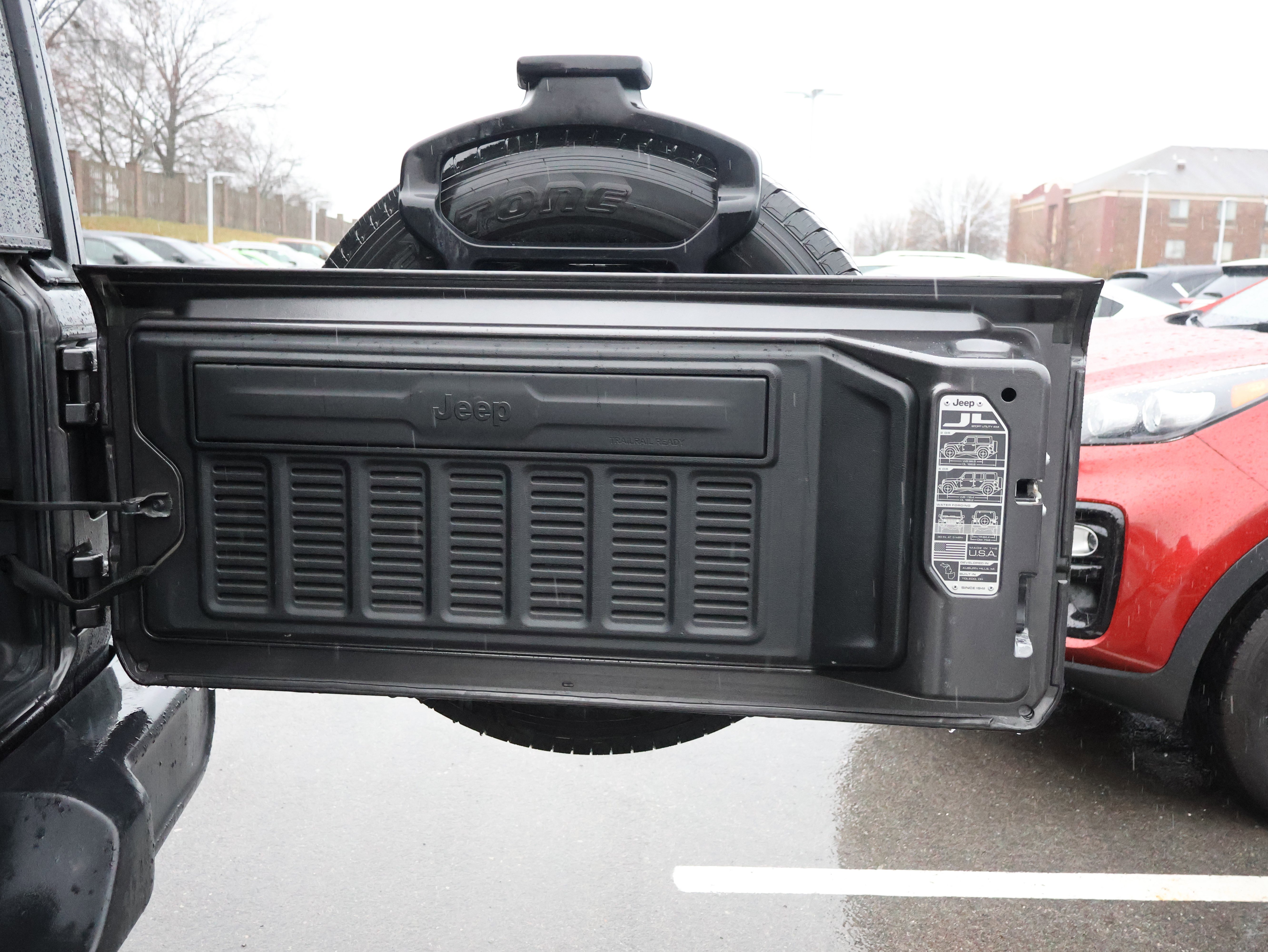 Used 2018 Jeep Wrangler Unlimited Sport image 14