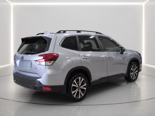Certified 2023 Subaru Forester Limited AWD/4WD image 5