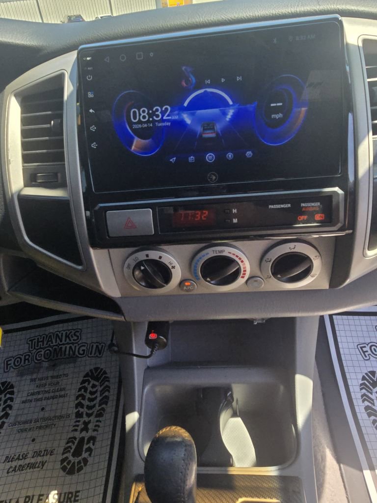 Used 2005 Toyota Tacoma PreRunner image 13