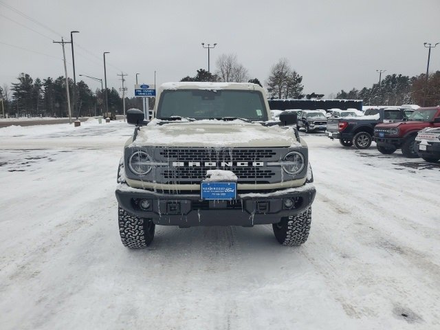 New 2025 Ford Bronco Badlands image 2
