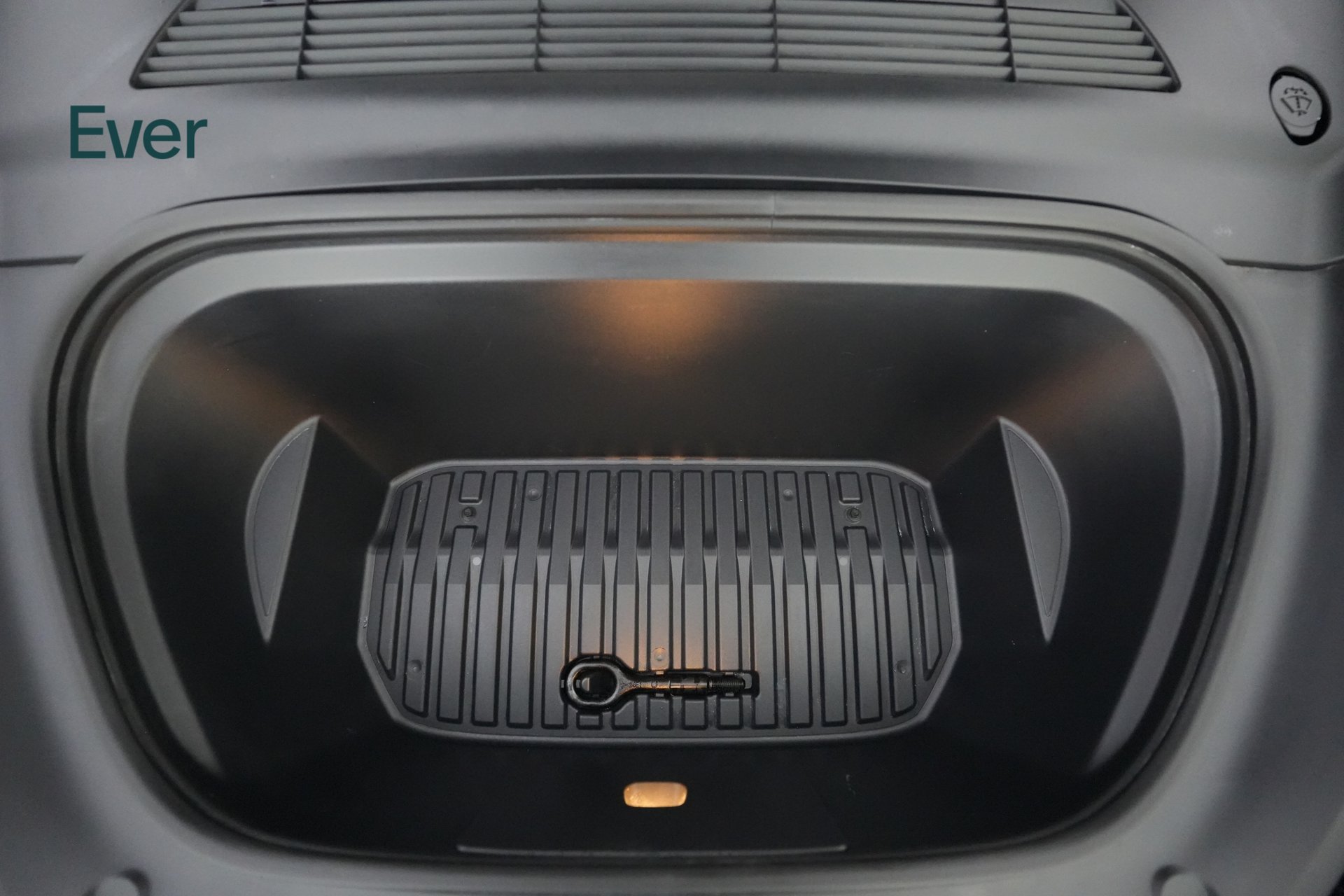 Used 2025 Tesla Model Y Long Range RWD image 28