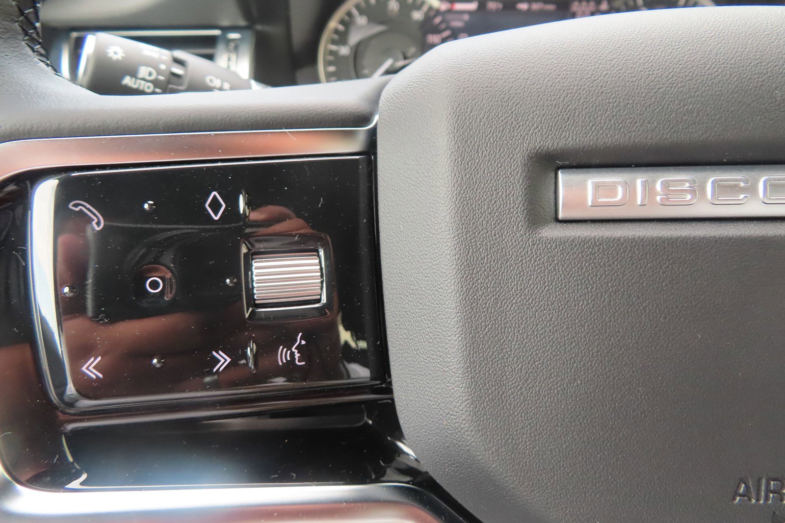 Used 2023 Land Rover Discovery Sport S R-Dynamic image 30