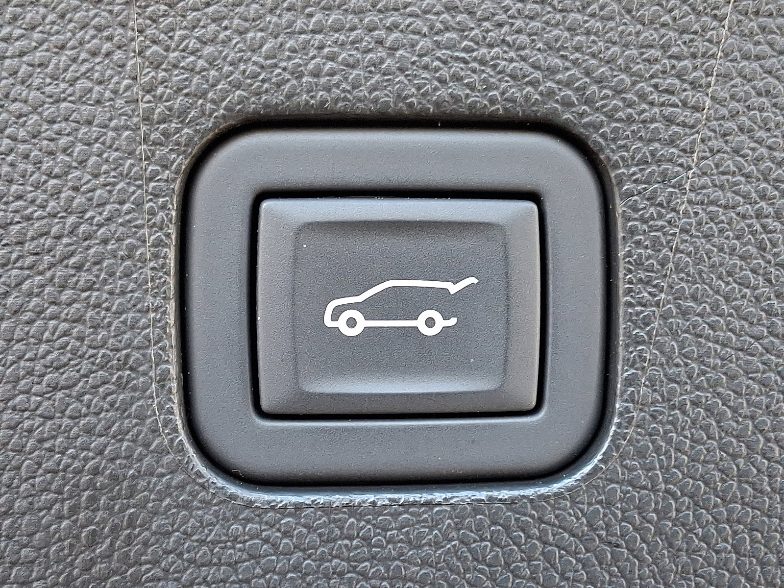 Used 2023 Buick Enclave Avenir w/ Avenir Technology Package image 33