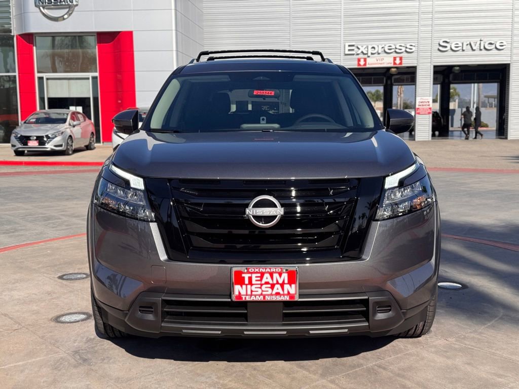 New 2025 Nissan Pathfinder SV image 3