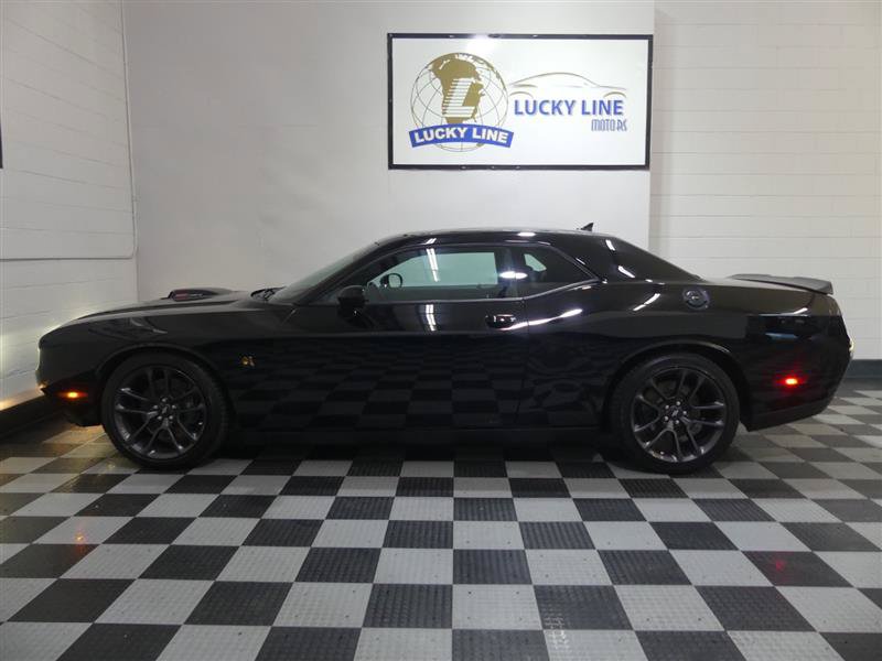Used 2022 Dodge Challenger R/T Scat Pack w/ Shaker Package RWD image 7
