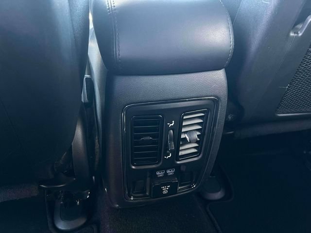 Used 2020 Jeep Grand Cherokee Limited AWD/4WD image 24