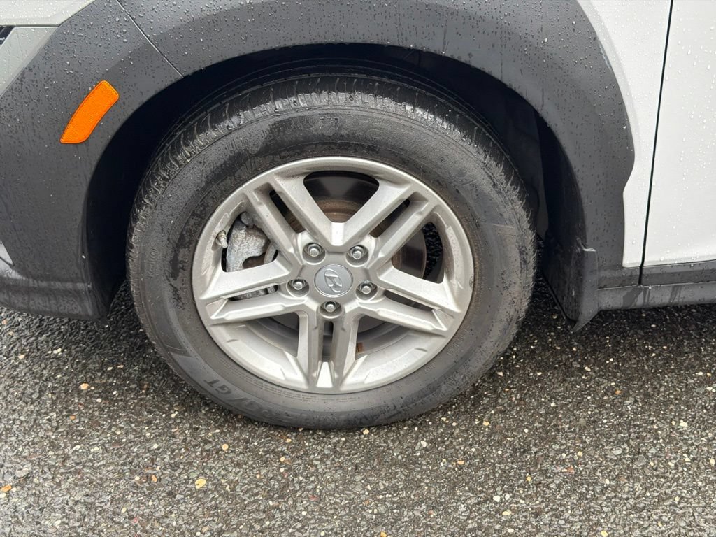 Certified 2023 Hyundai Kona SE AWD/4WD image 5