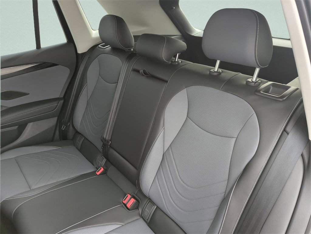 New 2026 Volkswagen Tiguan SE image 33