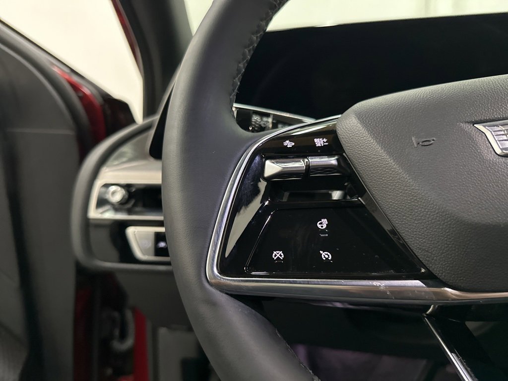 Used 2024 Cadillac Lyriq Luxury w/ LPO, Floor Liner Package image 39