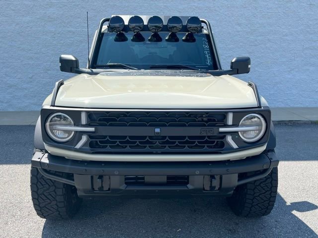 New 2025 Ford Bronco Badlands image 2