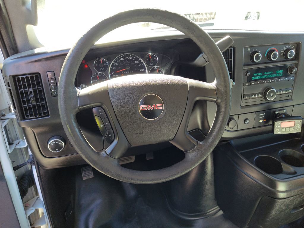 Used 2016 GMC Savana 2500 image 33