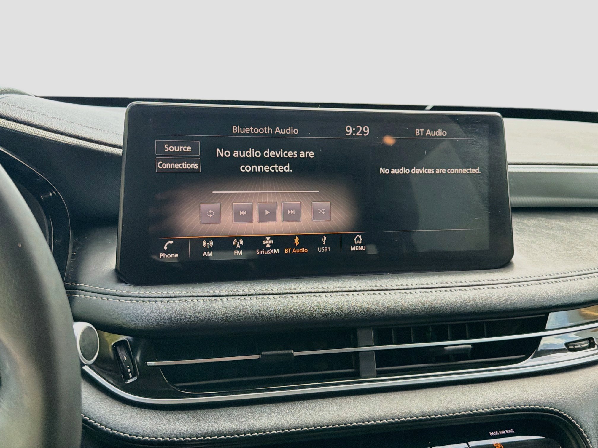 Used 2023 INFINITI QX60 Luxe w/ Performance Audio Package FWD image 12
