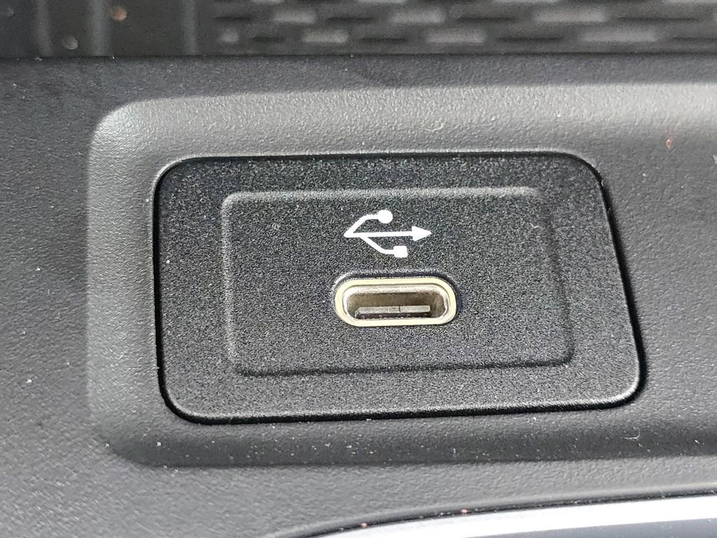 New 2026 Mercedes-Benz GLB 250 4MATIC image 32